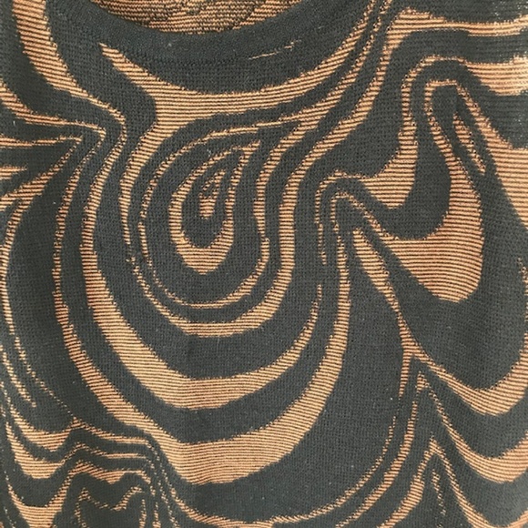 St. John Sport Knit Sweater Shell VGUC - Picture 4 of 5